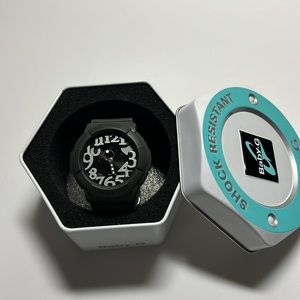 📌SOLD📌 EUC Casio Baby-G Neon Dial Series Army Green Watch